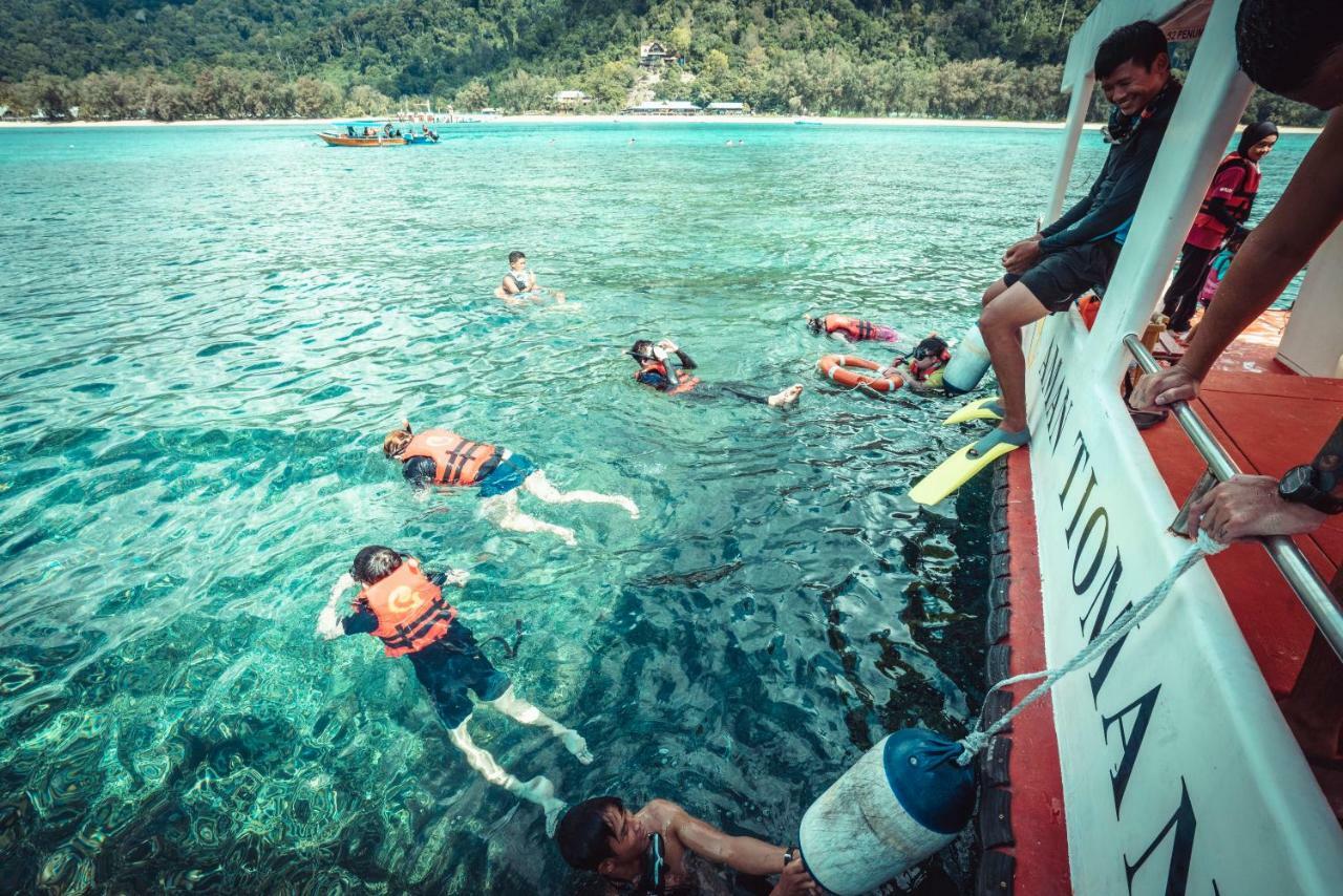 Aman Tioman Beach Resort Kampung Genting Exterior photo